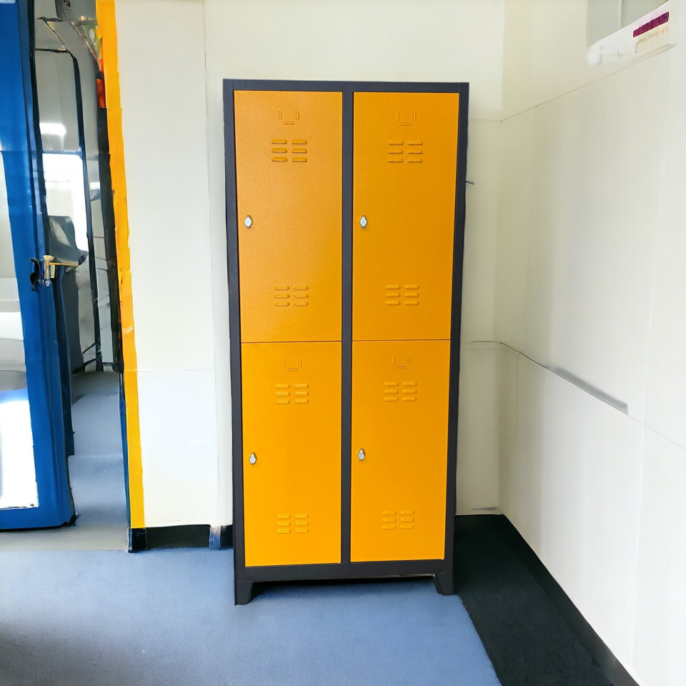 4 kapaklı Metal Personel Soyunma Dolabı (Sarı-Siyah)